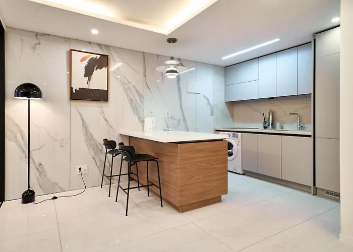 Secho Zizel Signity 公寓式飯店 *